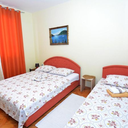 Holiday Home Cattaro ภายนอก รูปภาพ